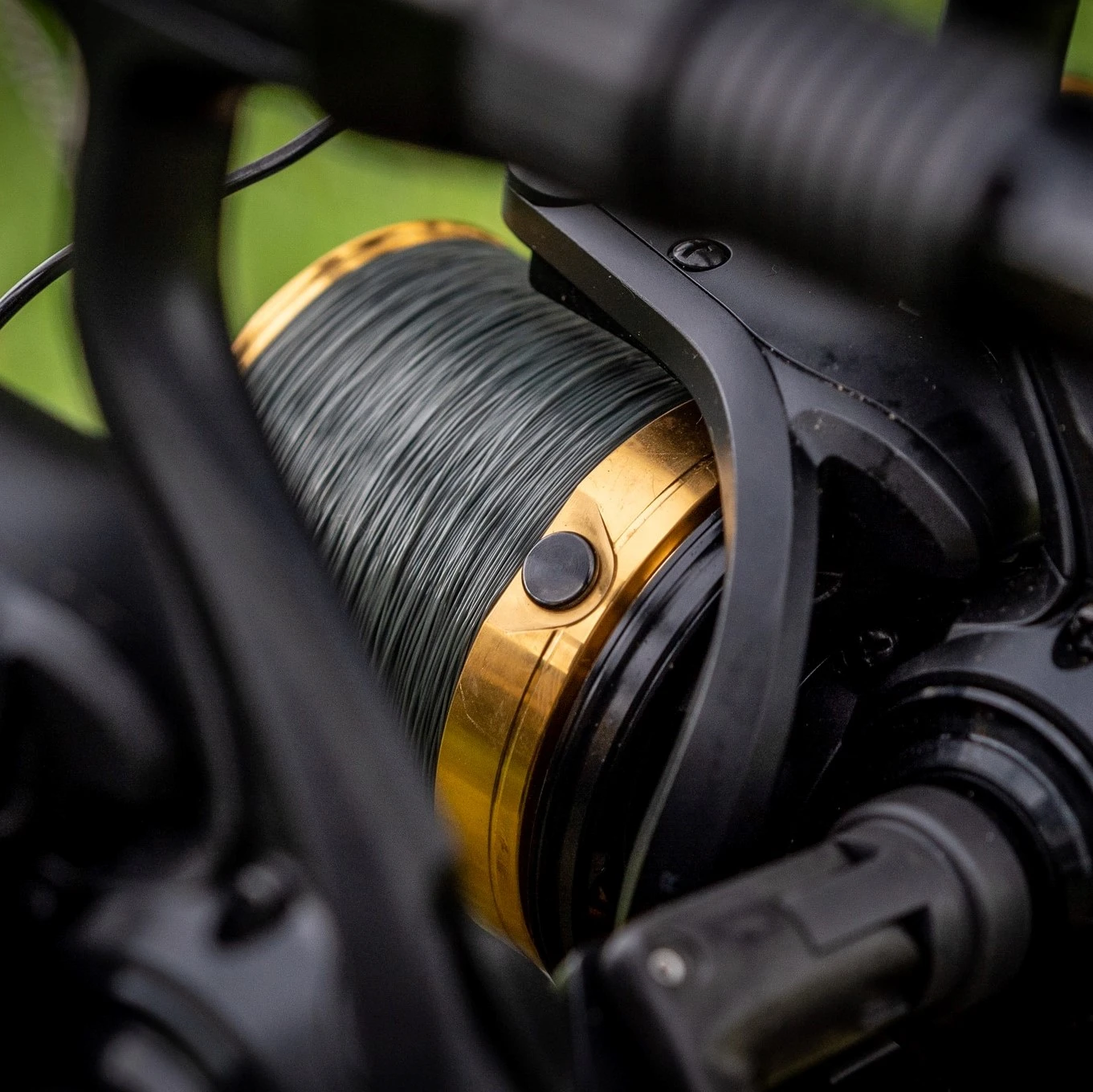 12000 series fishing reels The Best Surf Fishing Spinning Reel 10000/12000 Heavy Duty
