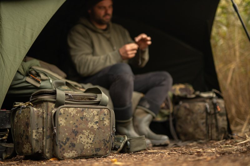 Luggage Thinking Anglers Quiver Compact Carryall Thinking