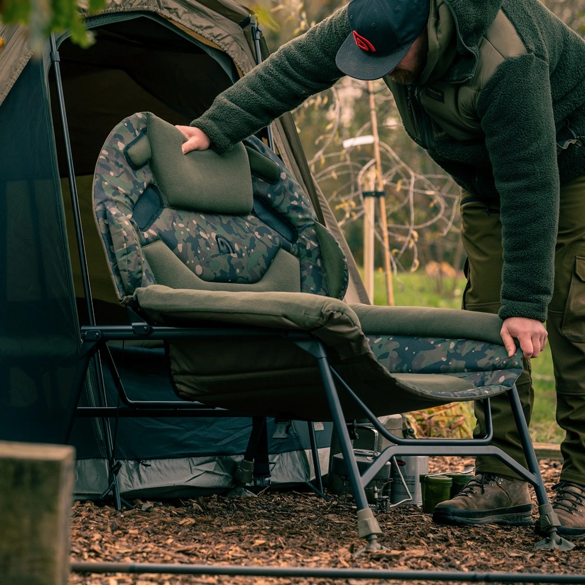 Trakker Levelite Camo Colossus Chair - £199.99
