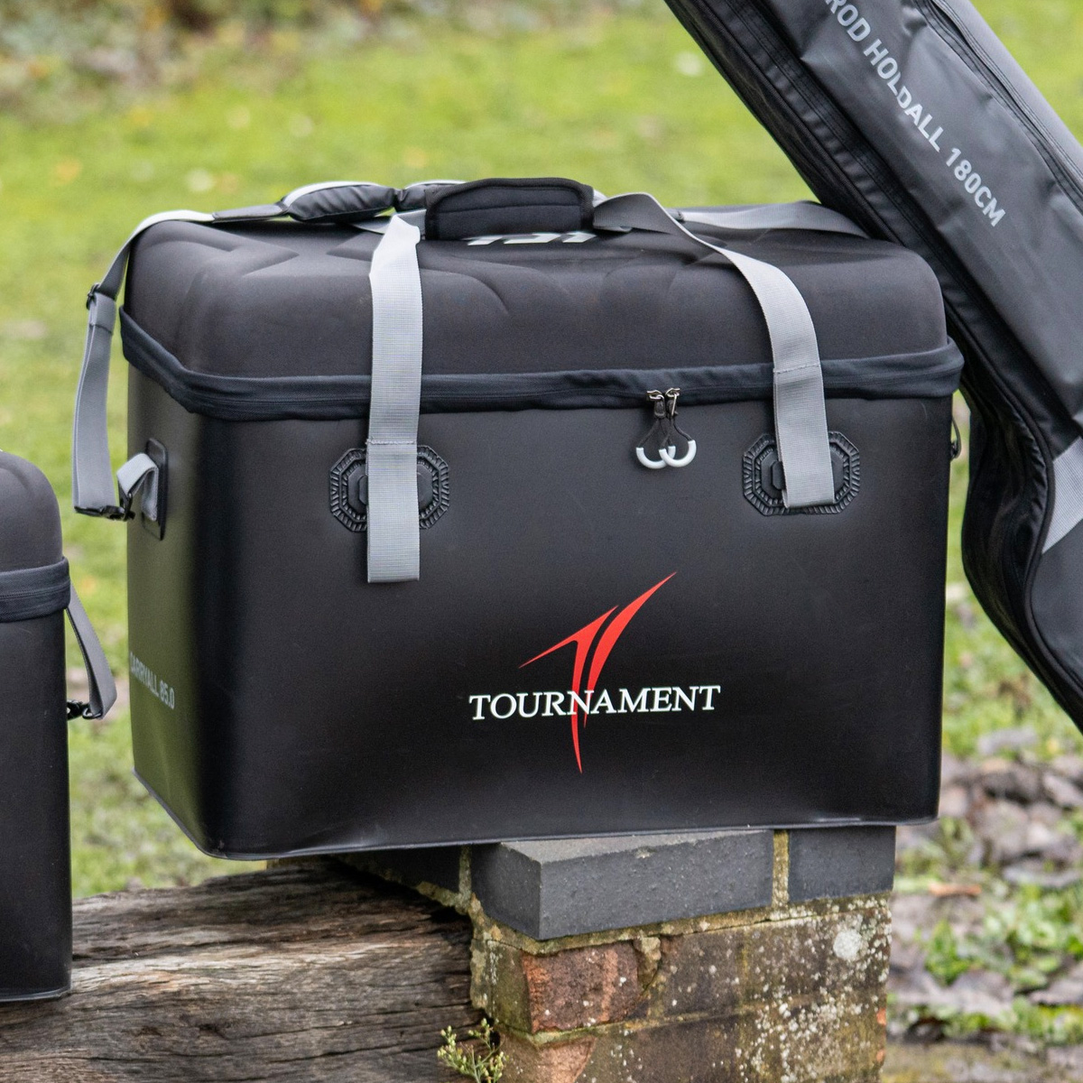 fishing holdall daiwa tournament rod holdall