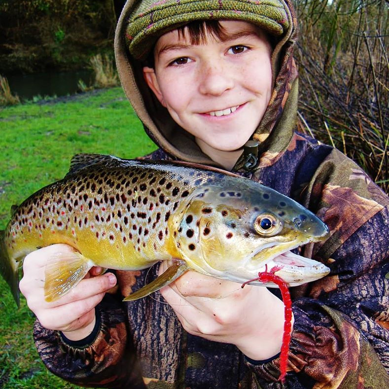 Leurre Souple Westin BloodTeez Worm 7,5cm - Leurre De La P&ecirc;che