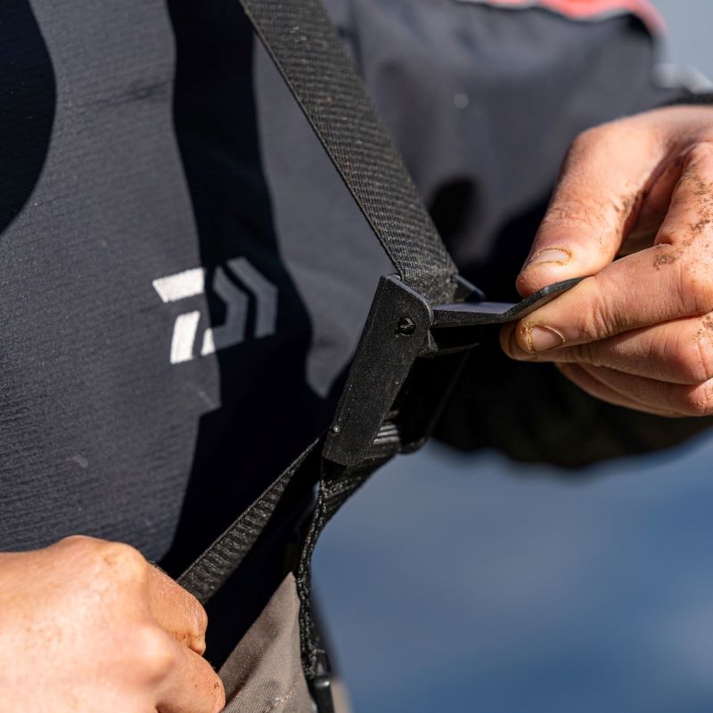 Daiwa Nylon Waders S9 – Stivali In PVC Con Suola Chiodata – Leggeri E Resistenti Per La Pesca