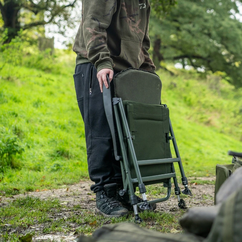 Daiwa Black Widow Adjustable Arm Chair - £69.99