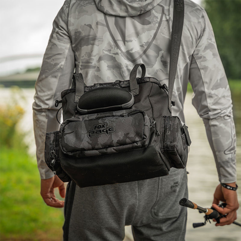 Fox Rage Camo Voyager Medium Tackle Bag