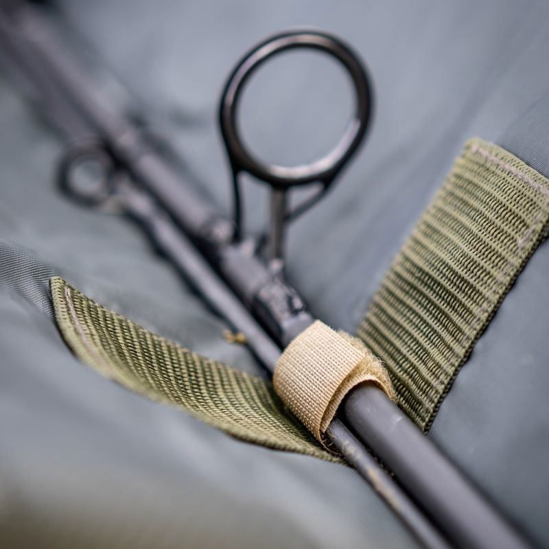 Daiwa Black Widow Rod Holdalls