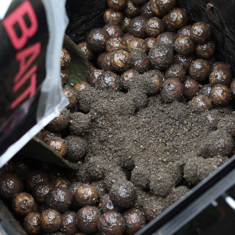DNA Baits Crayfish Heavy Bag & Feeder Mix